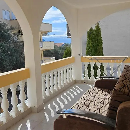Apartmani Lime Petrovac 外观 照片