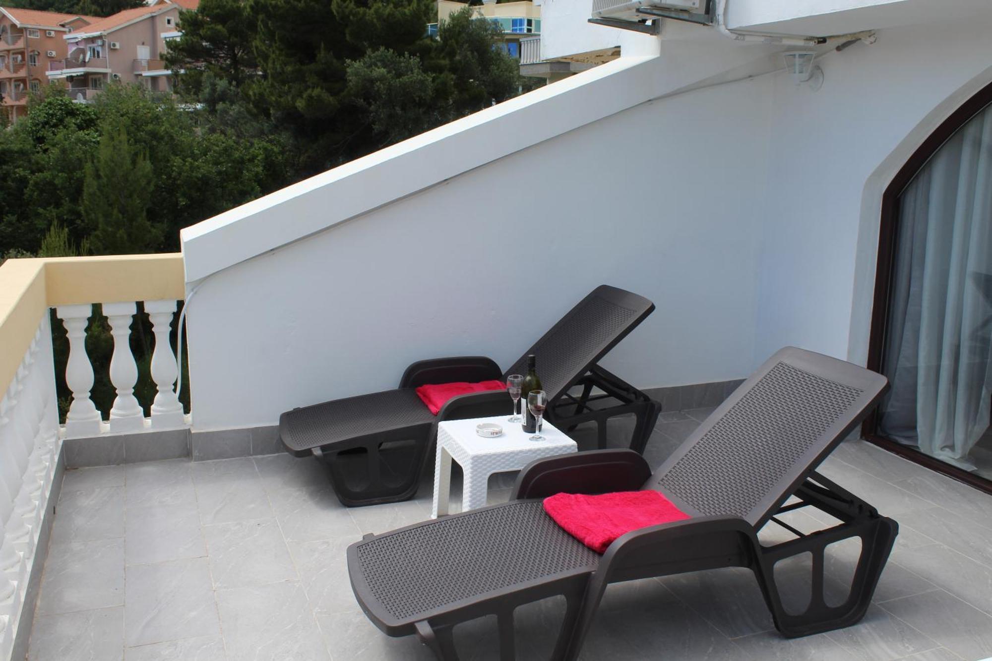 Lime * Petrovac na moru
